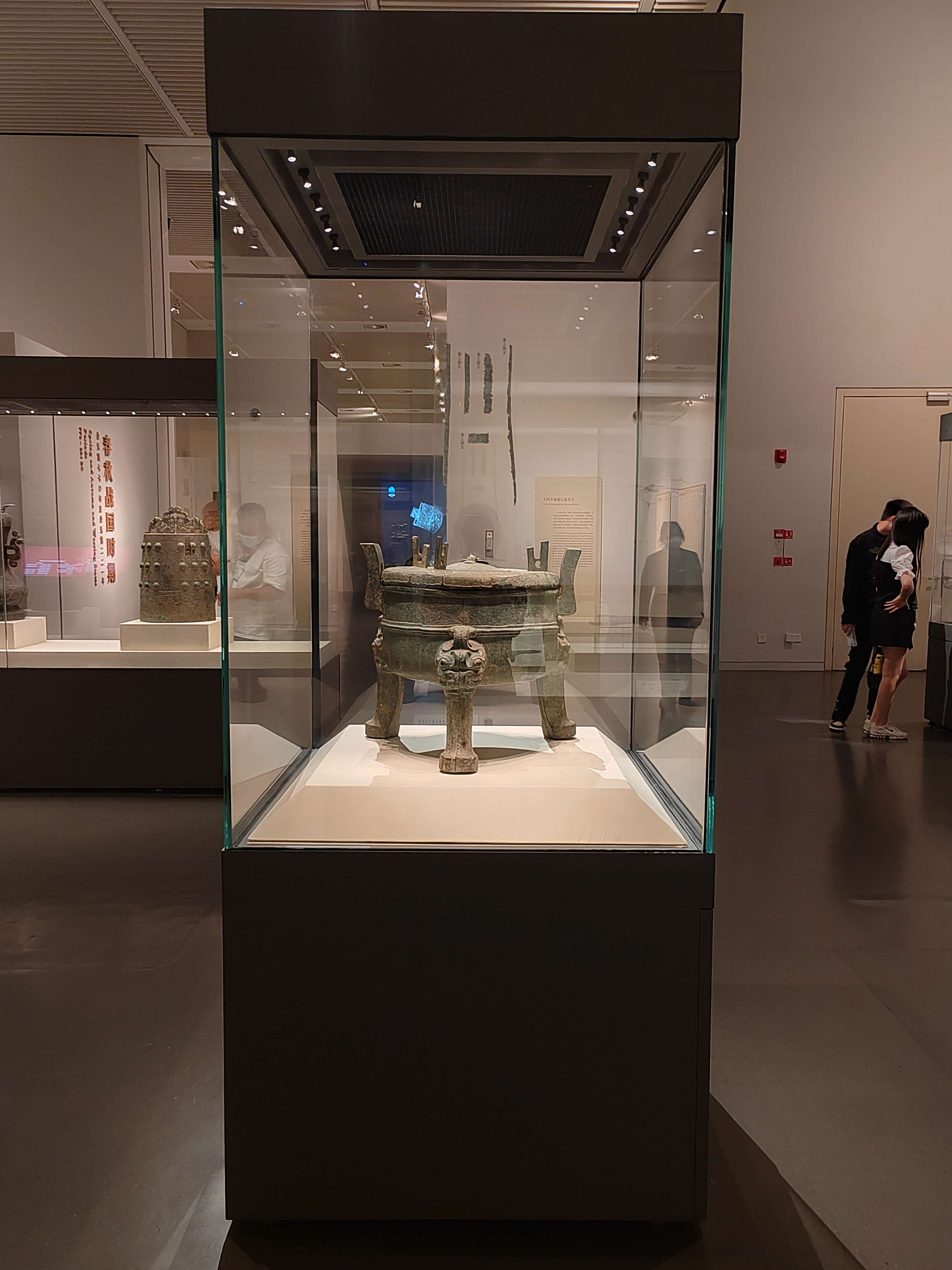 博物館展示柜使用的是什么玻璃？